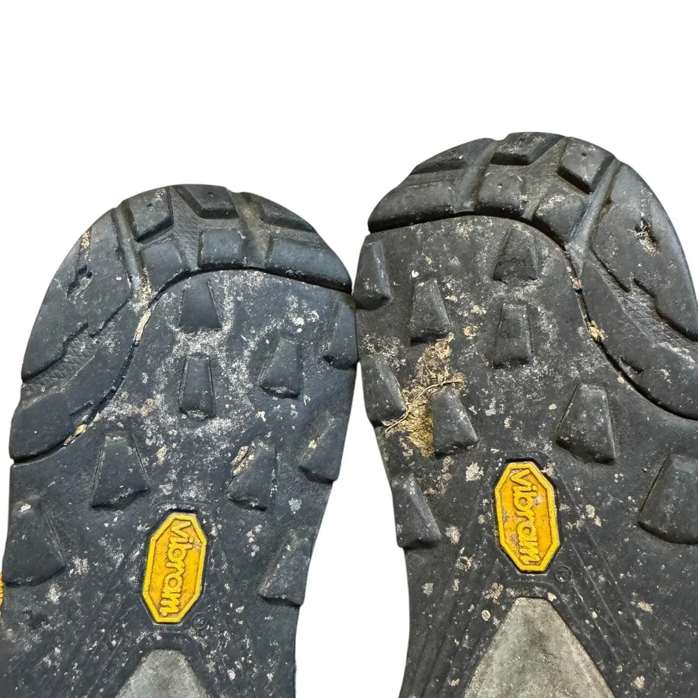 Topo brand athletic